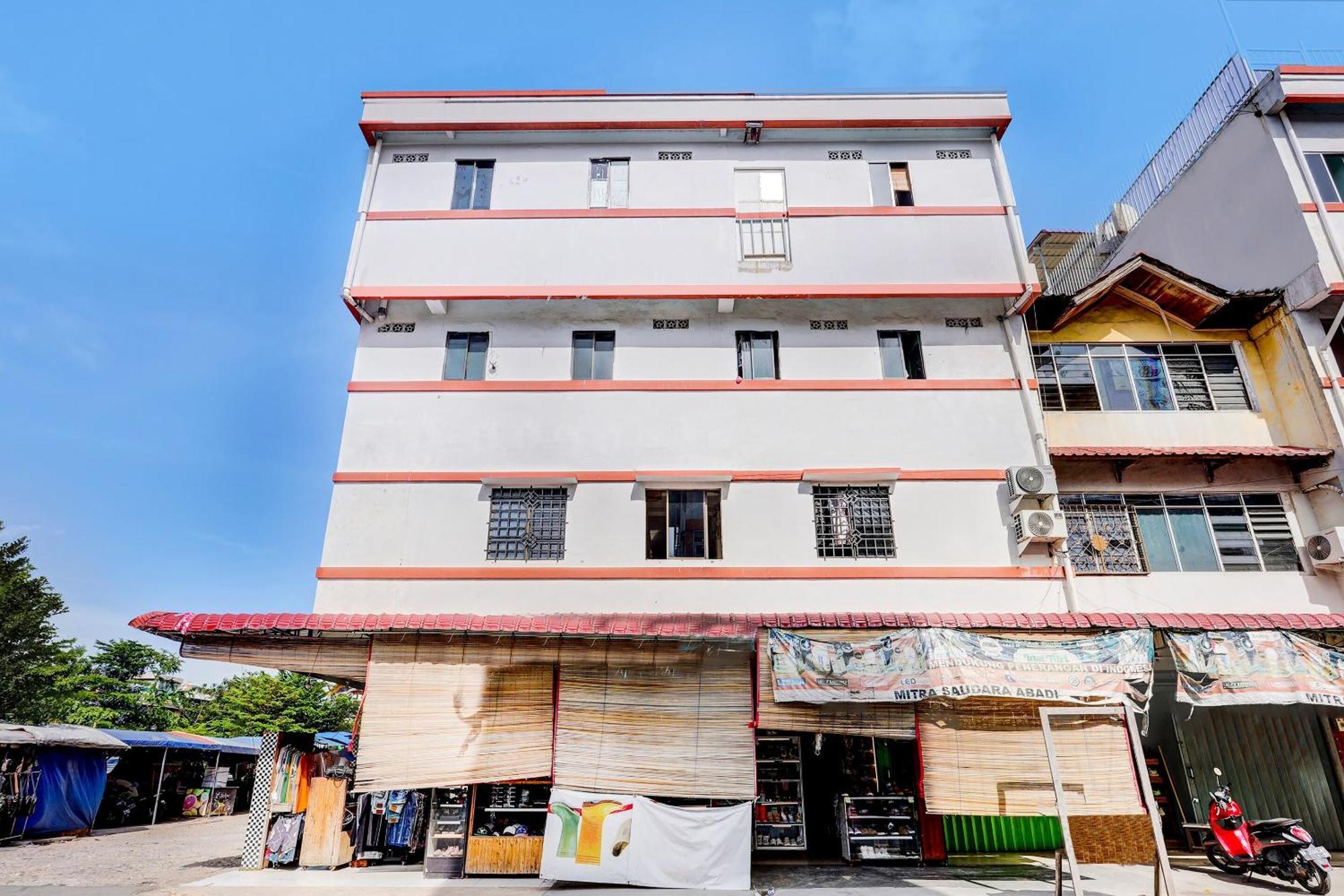 Oyo 92334 Abi Manyu Syariah Hotel Nagoya Ngoại thất bức ảnh